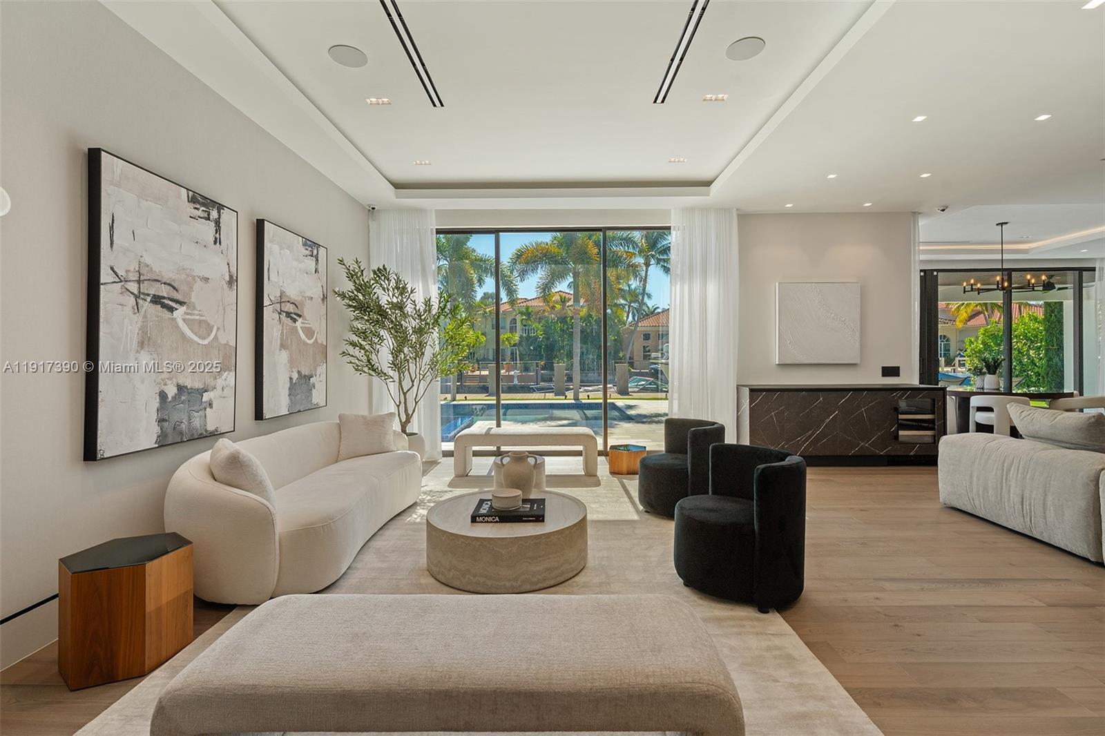 900 Washington St Hollywood, FL 33019