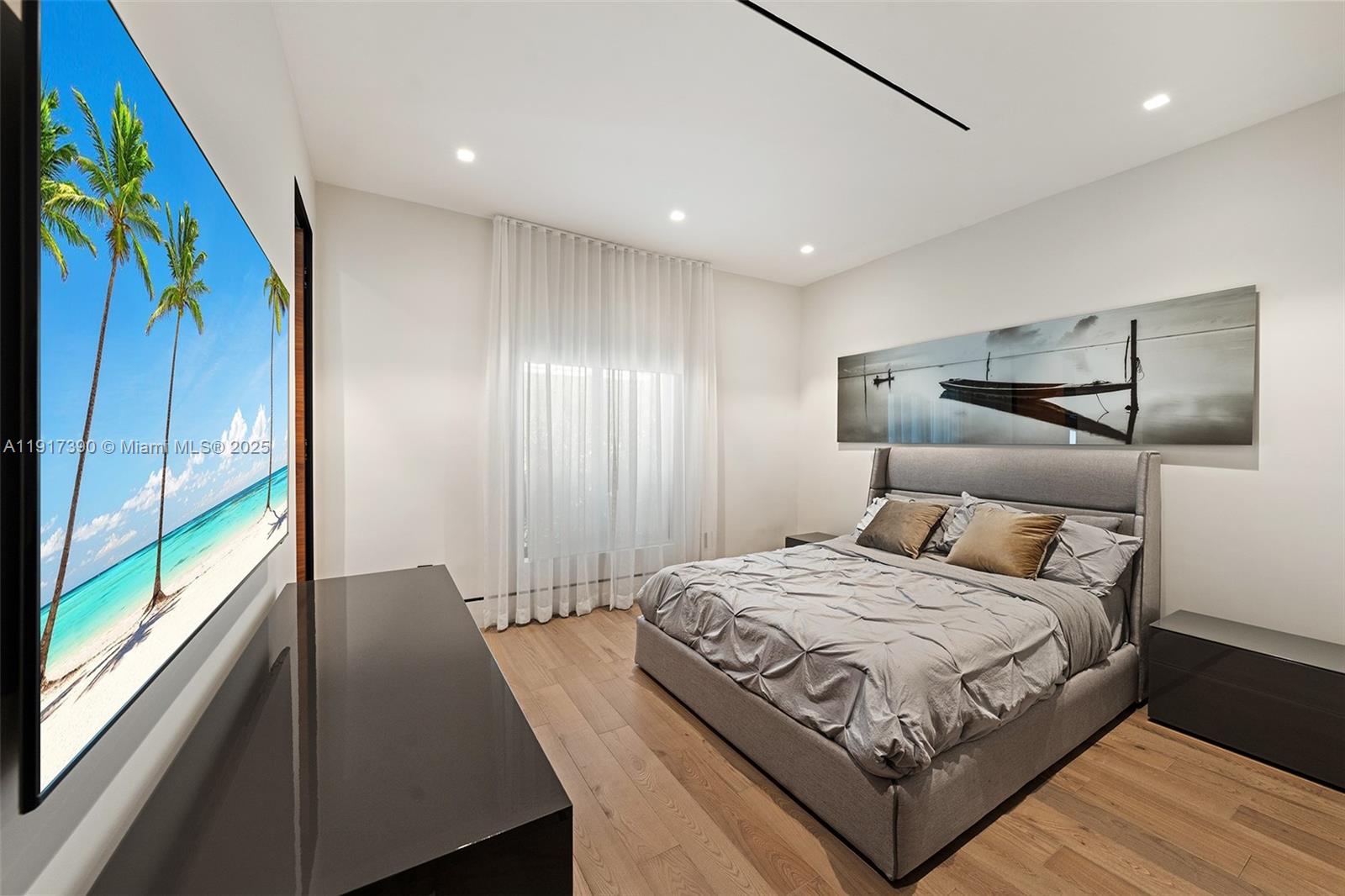 900 Washington St Hollywood, FL 33019