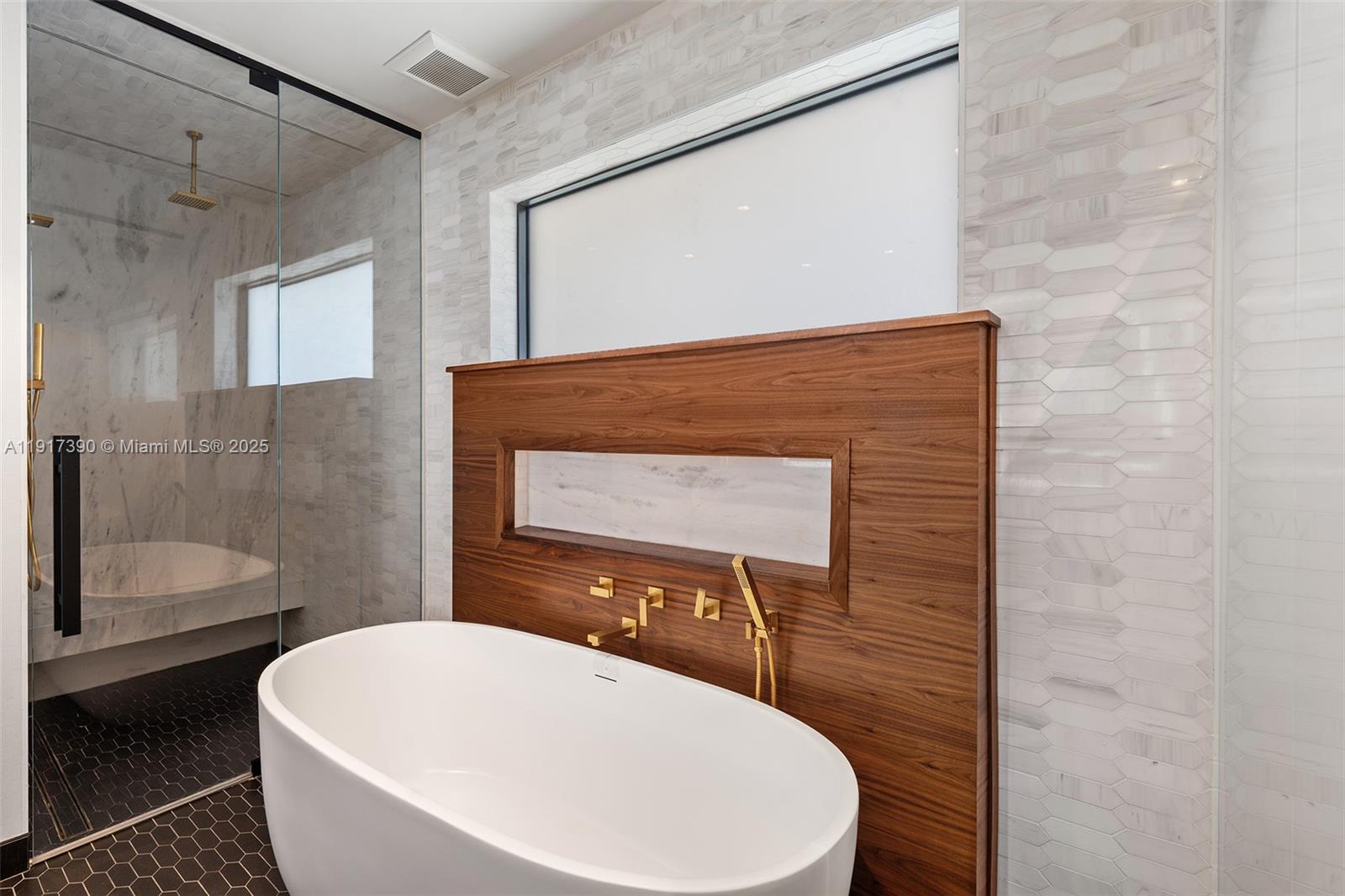 900 Washington St Hollywood, FL 33019