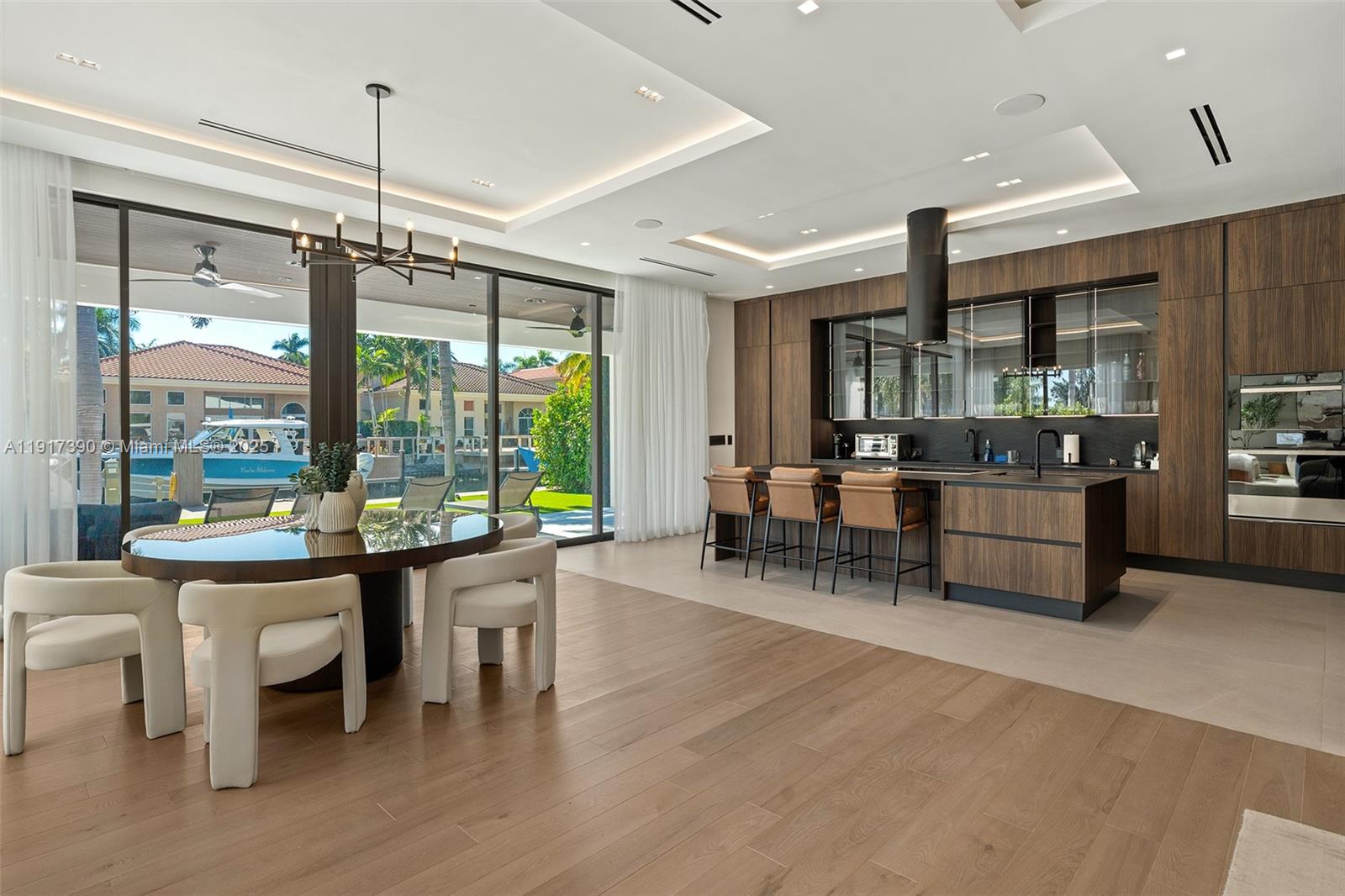 900 Washington St Hollywood, FL 33019