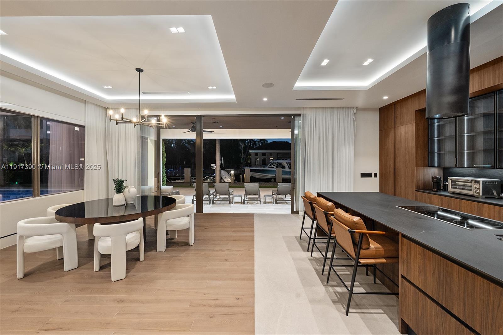 900 Washington St Hollywood, FL 33019