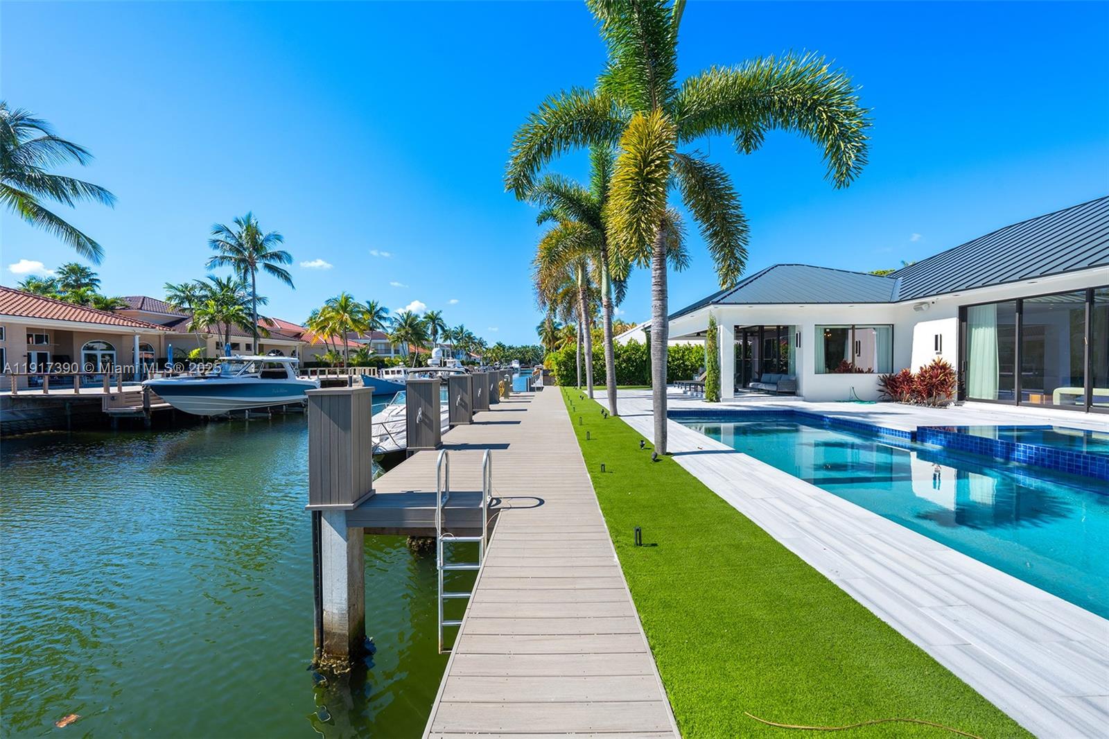 900 Washington St Hollywood, FL 33019