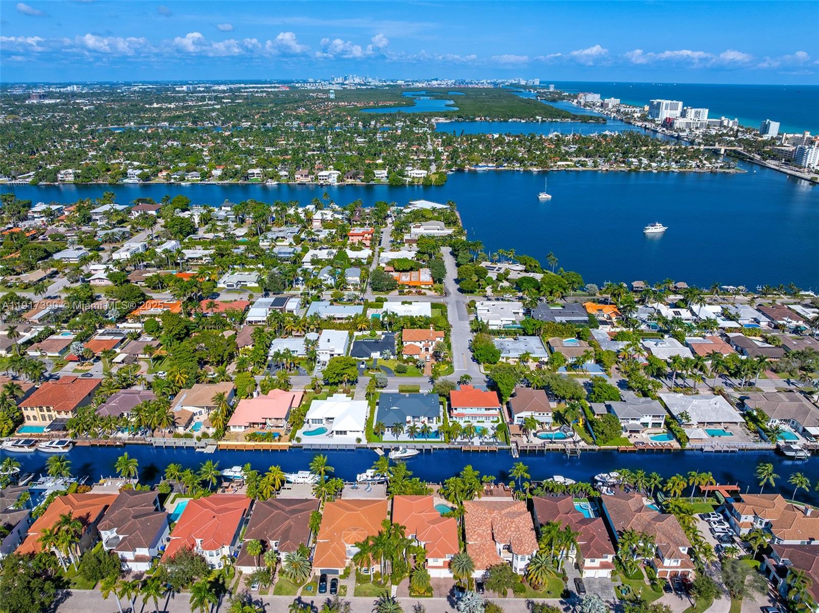 900 Washington St Hollywood, FL 33019