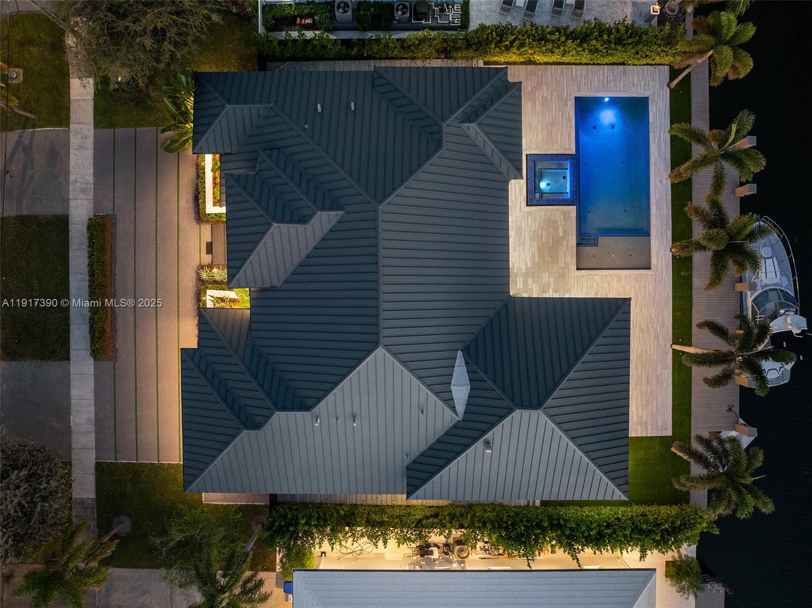 900 Washington St Hollywood, FL 33019