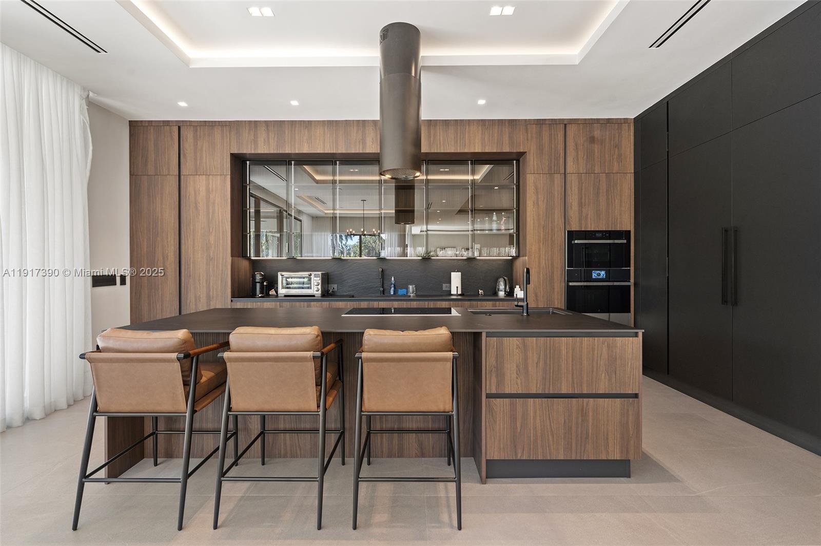 900 Washington St Hollywood, FL 33019