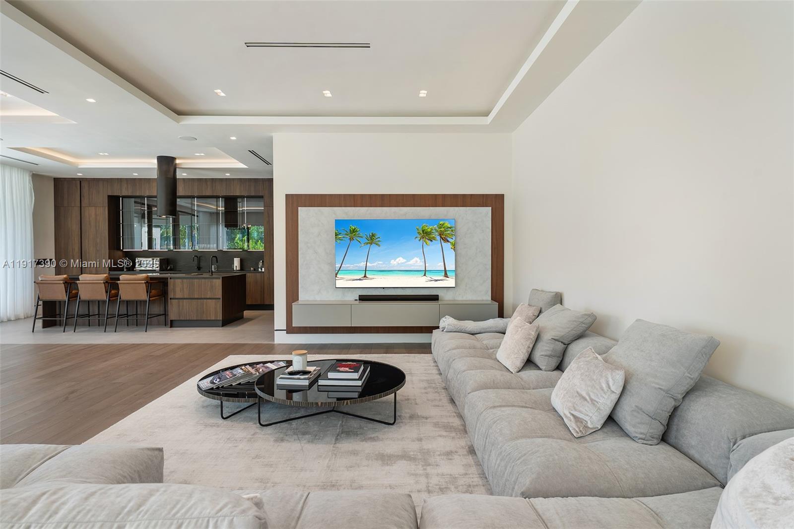 900 Washington St Hollywood, FL 33019