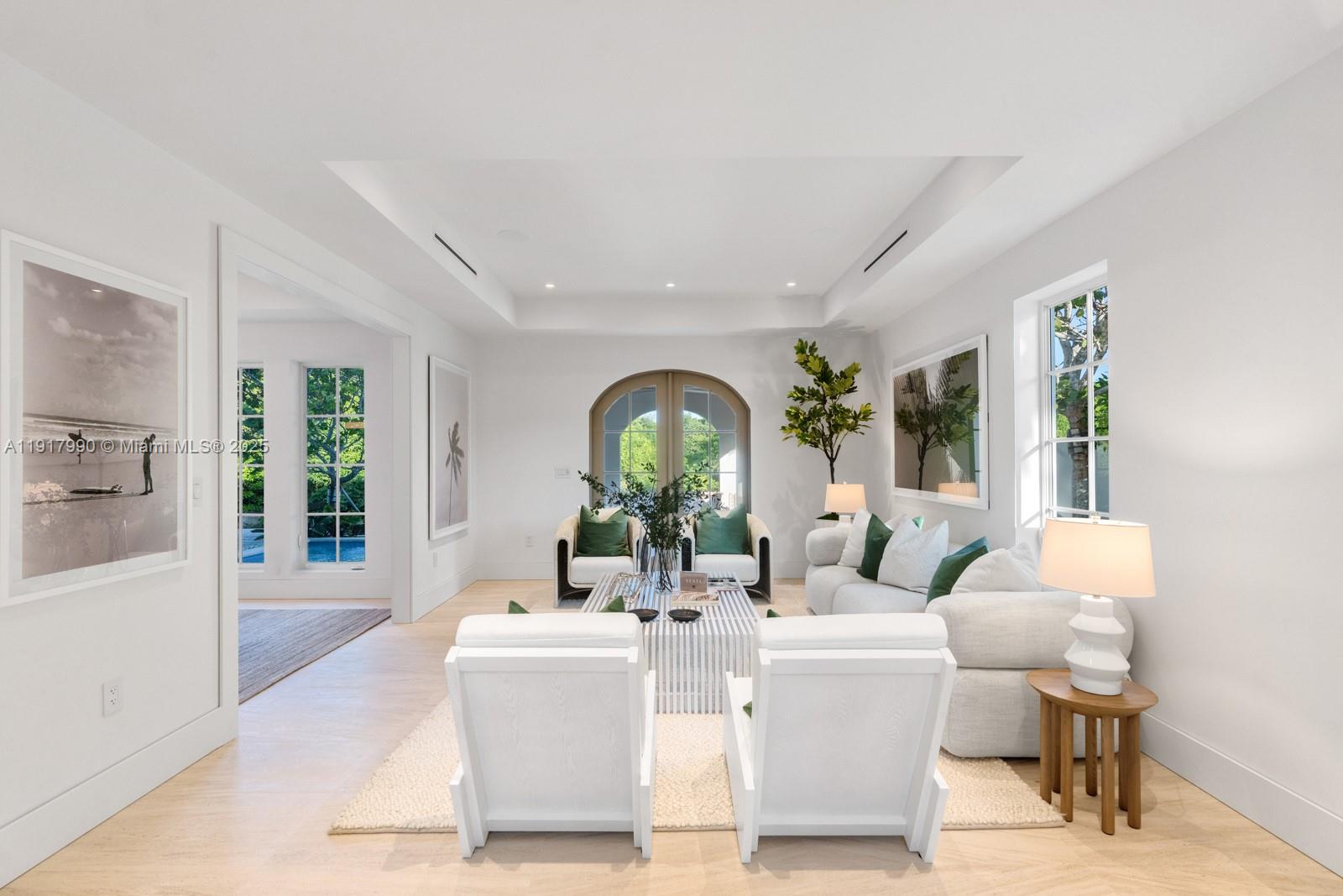 2219 Ibis Isle Rd E Palm Beach, FL 33480