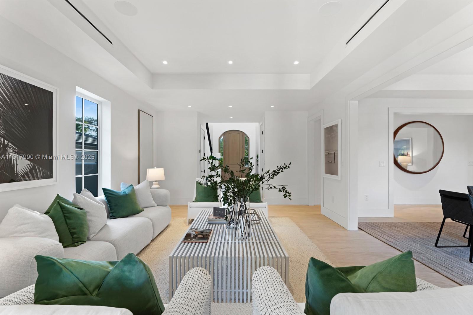 2219 Ibis Isle Rd E Palm Beach, FL 33480