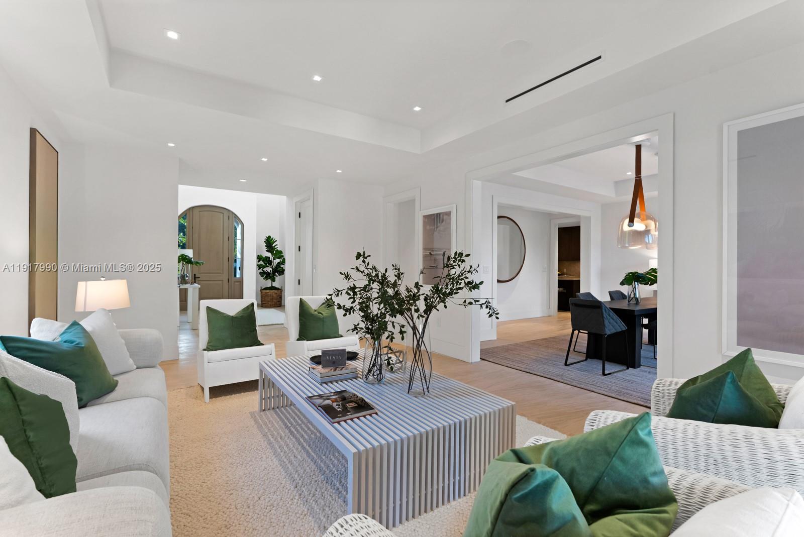 2219 Ibis Isle Rd E Palm Beach, FL 33480