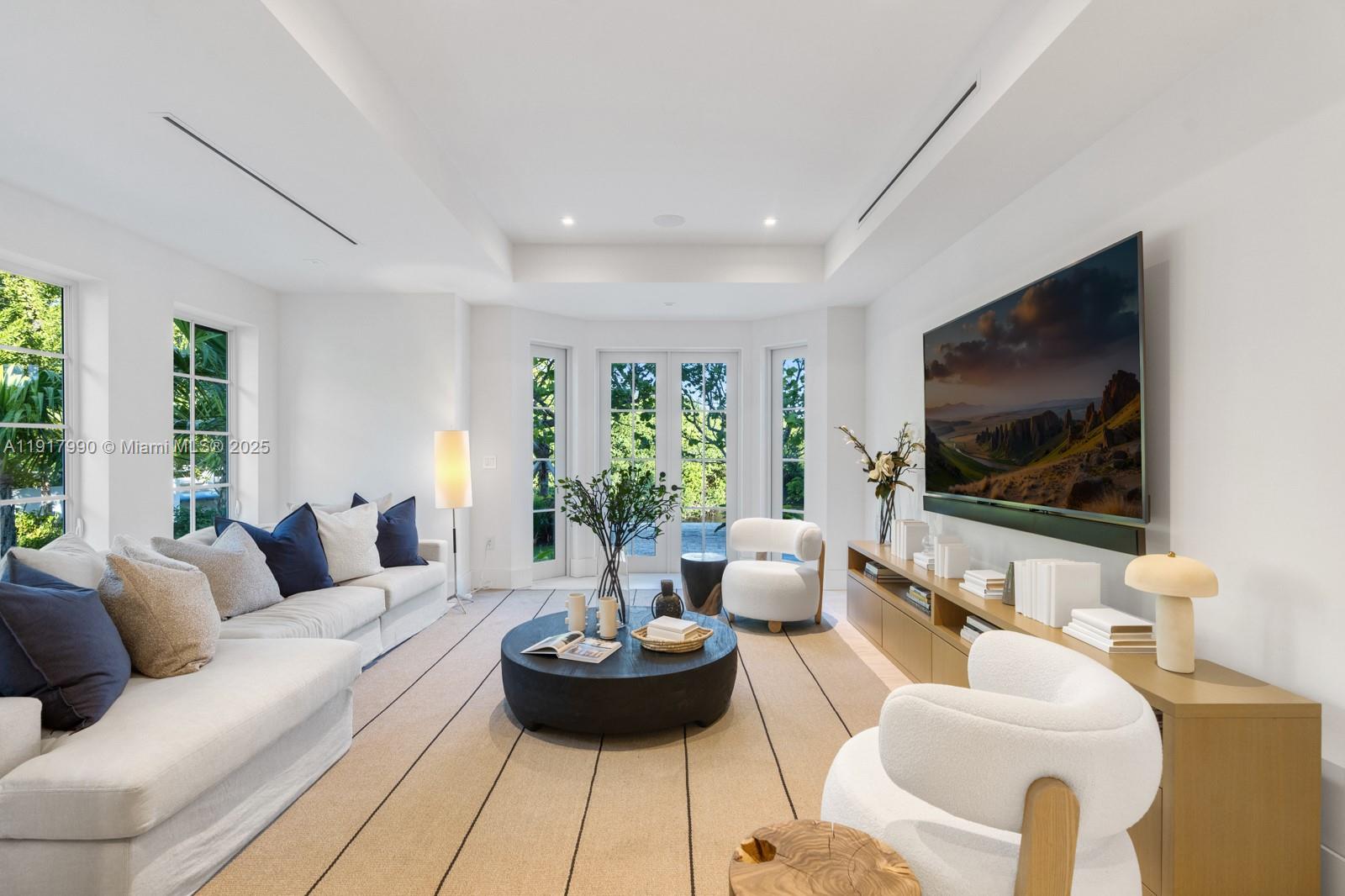 2219 Ibis Isle Rd E Palm Beach, FL 33480