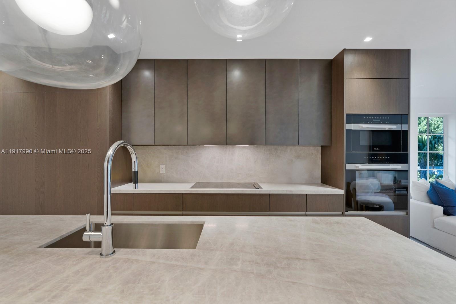 2219 Ibis Isle Rd E Palm Beach, FL 33480