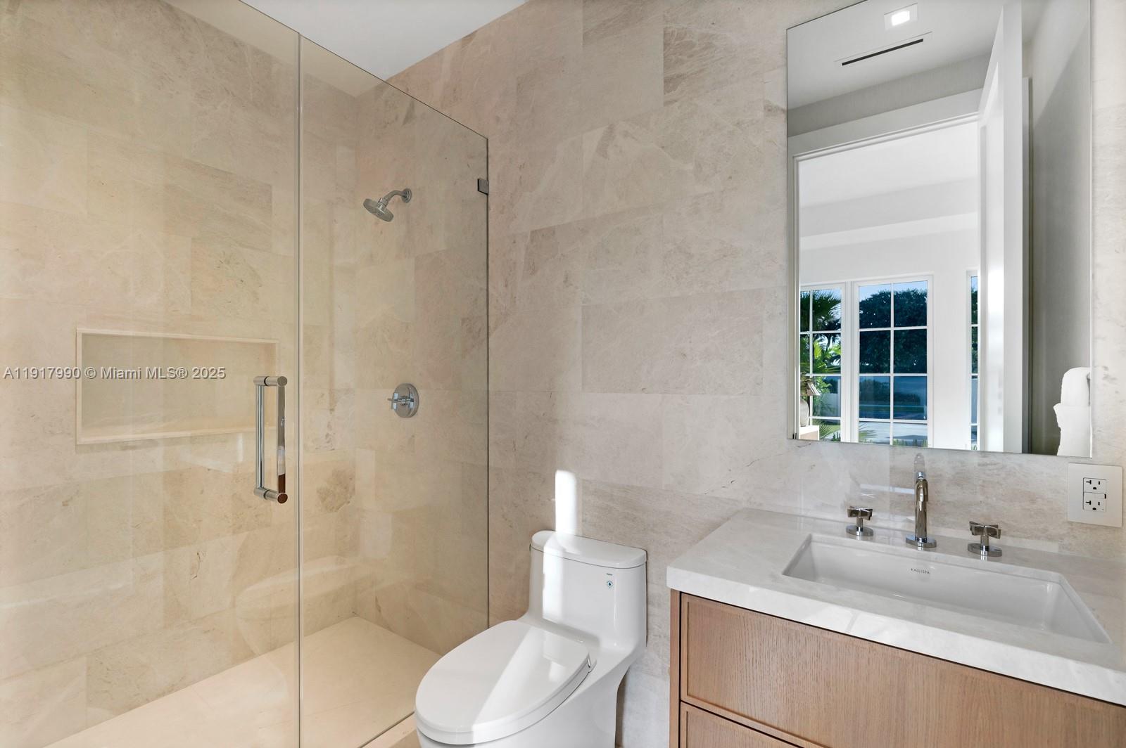 2219 Ibis Isle Rd E Palm Beach, FL 33480