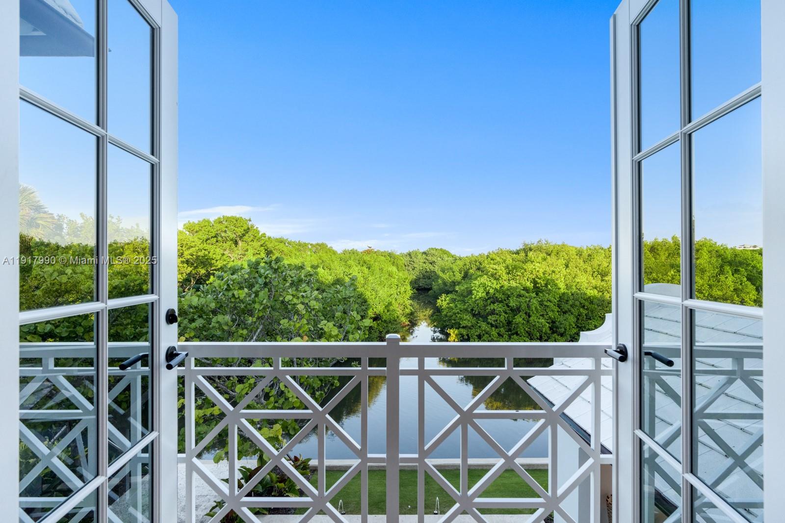 2219 Ibis Isle Rd E Palm Beach, FL 33480