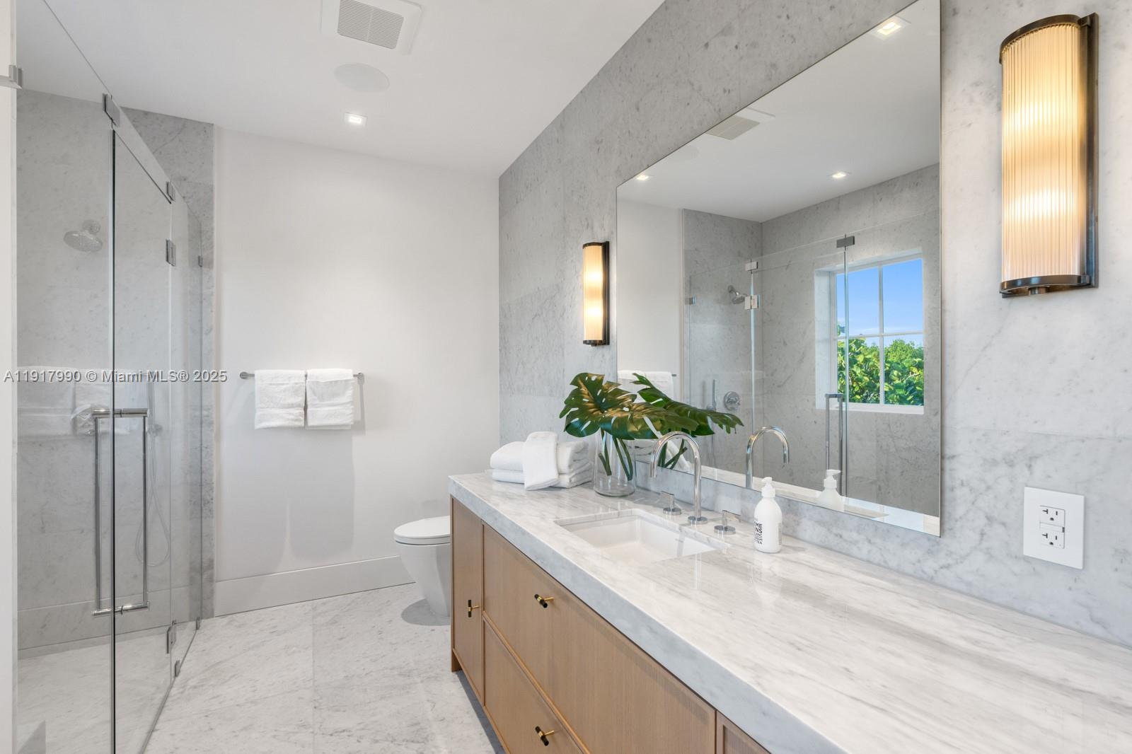 2219 Ibis Isle Rd E Palm Beach, FL 33480