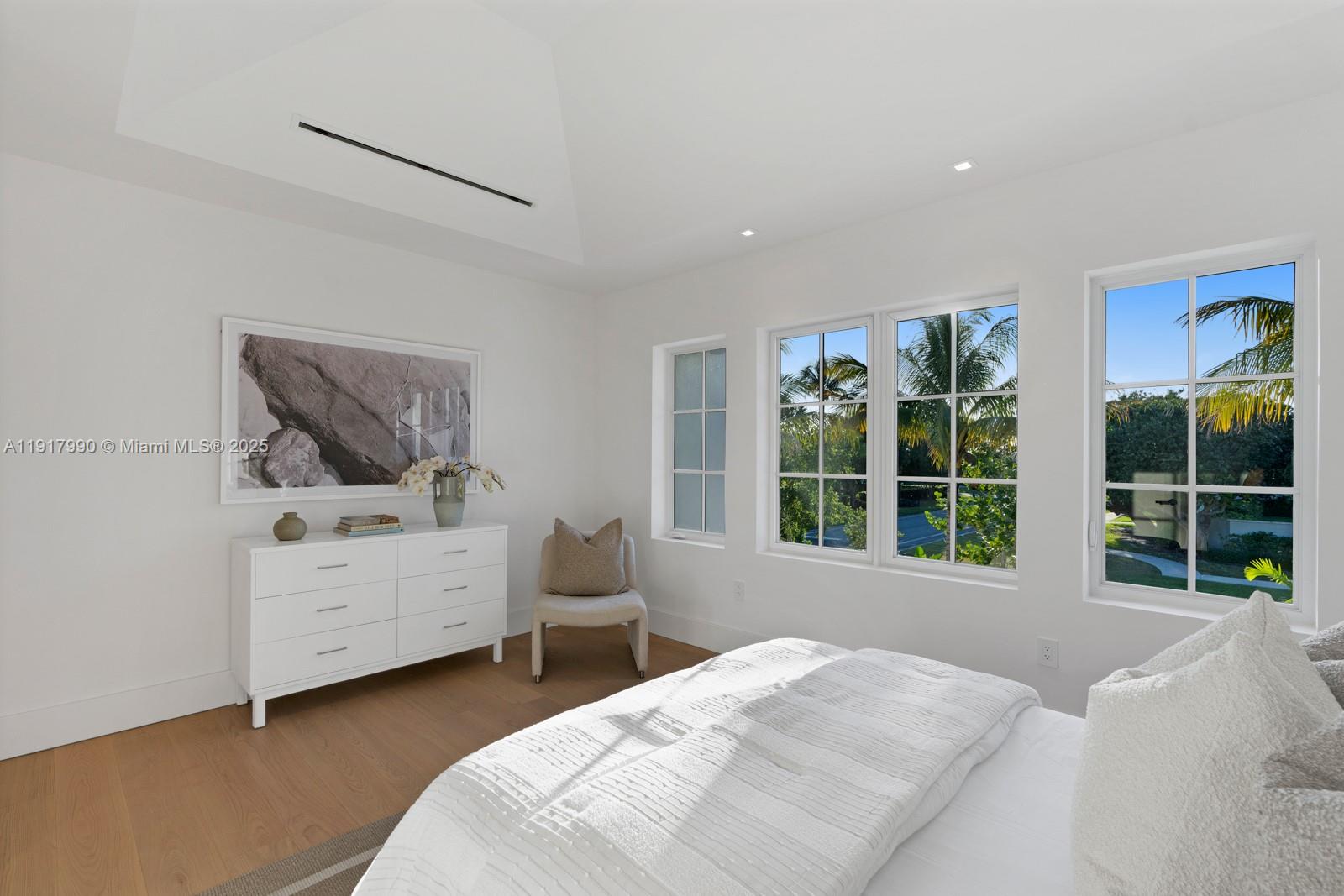 2219 Ibis Isle Rd E Palm Beach, FL 33480