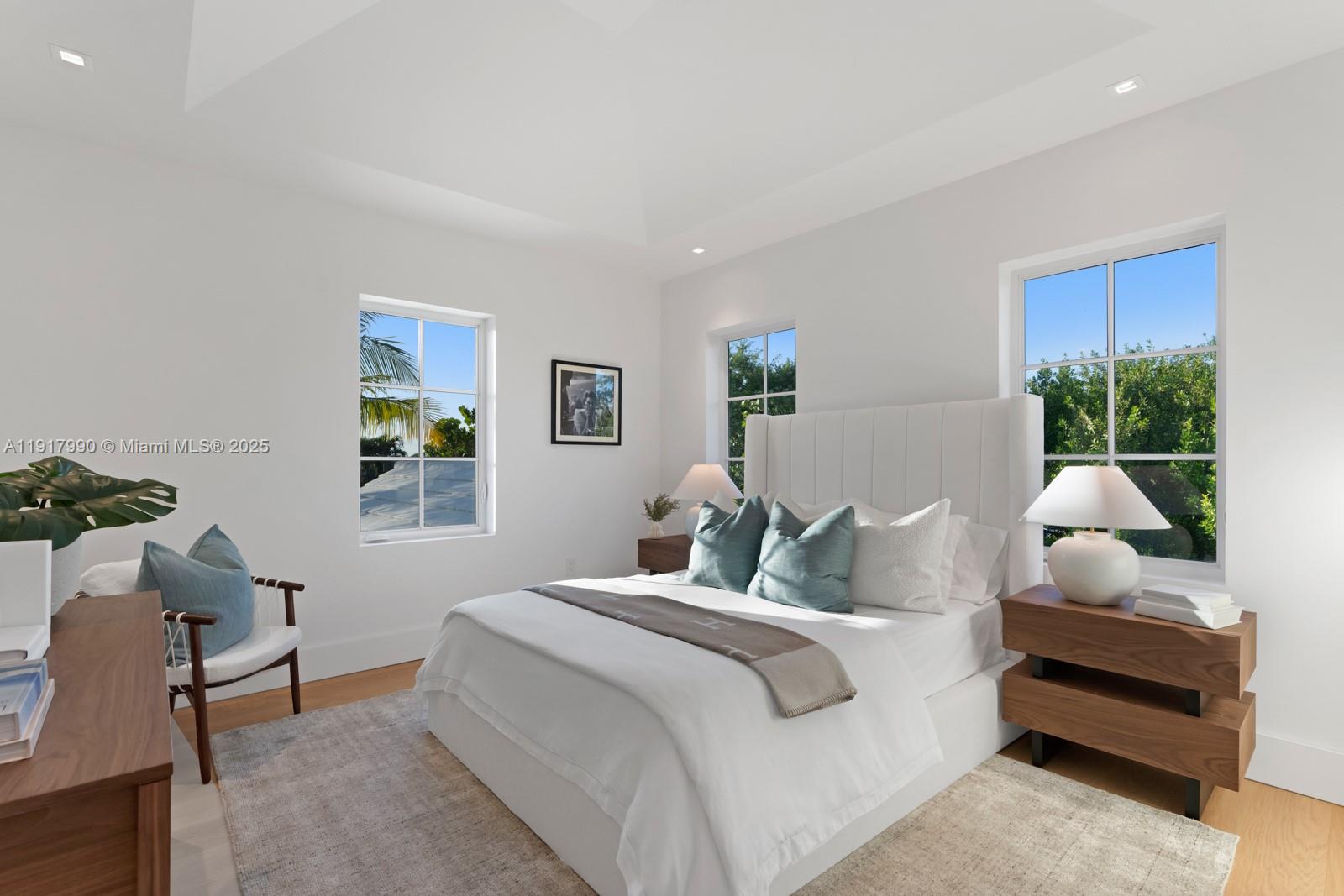 2219 Ibis Isle Rd E Palm Beach, FL 33480