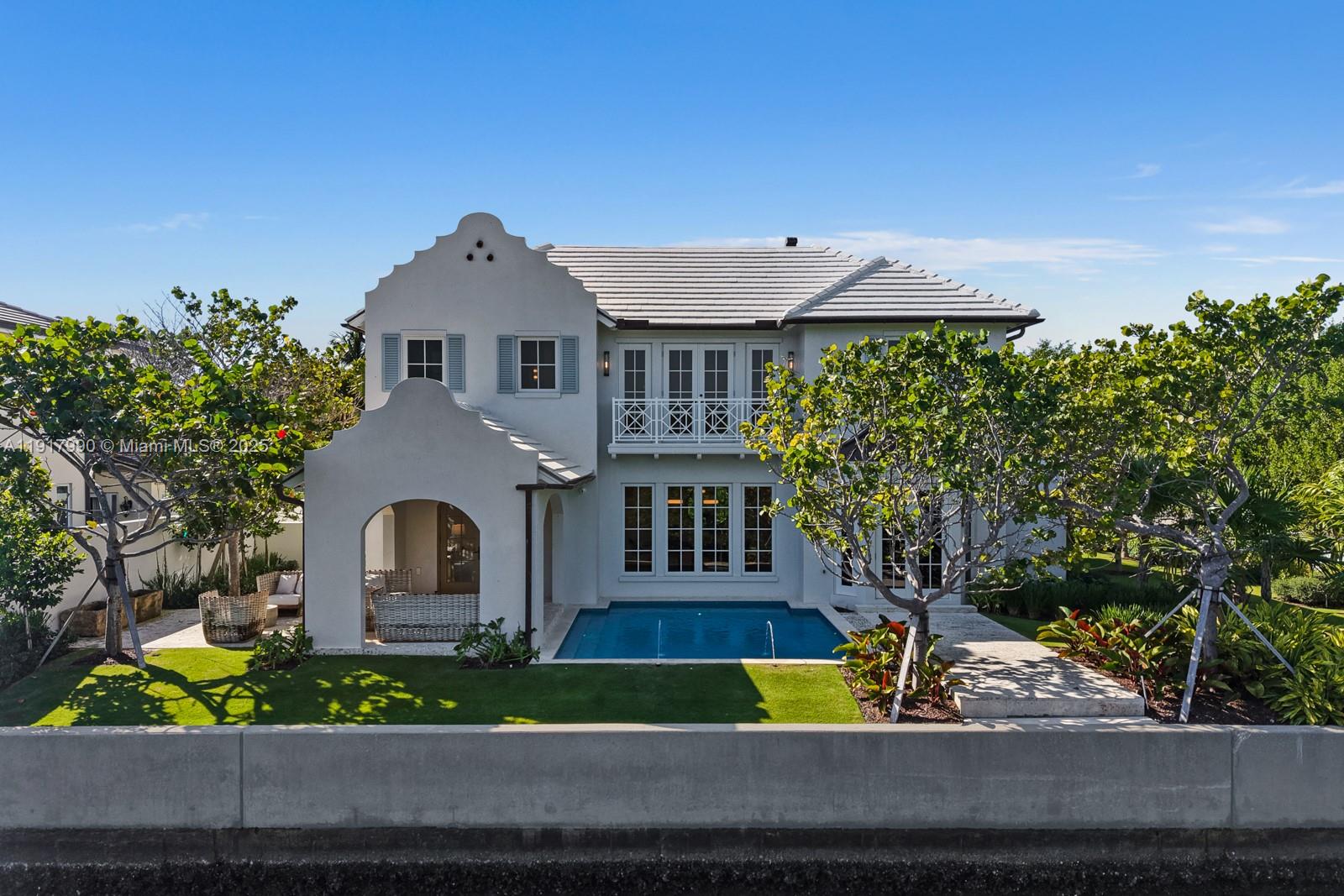 2219 Ibis Isle Rd E Palm Beach, FL 33480