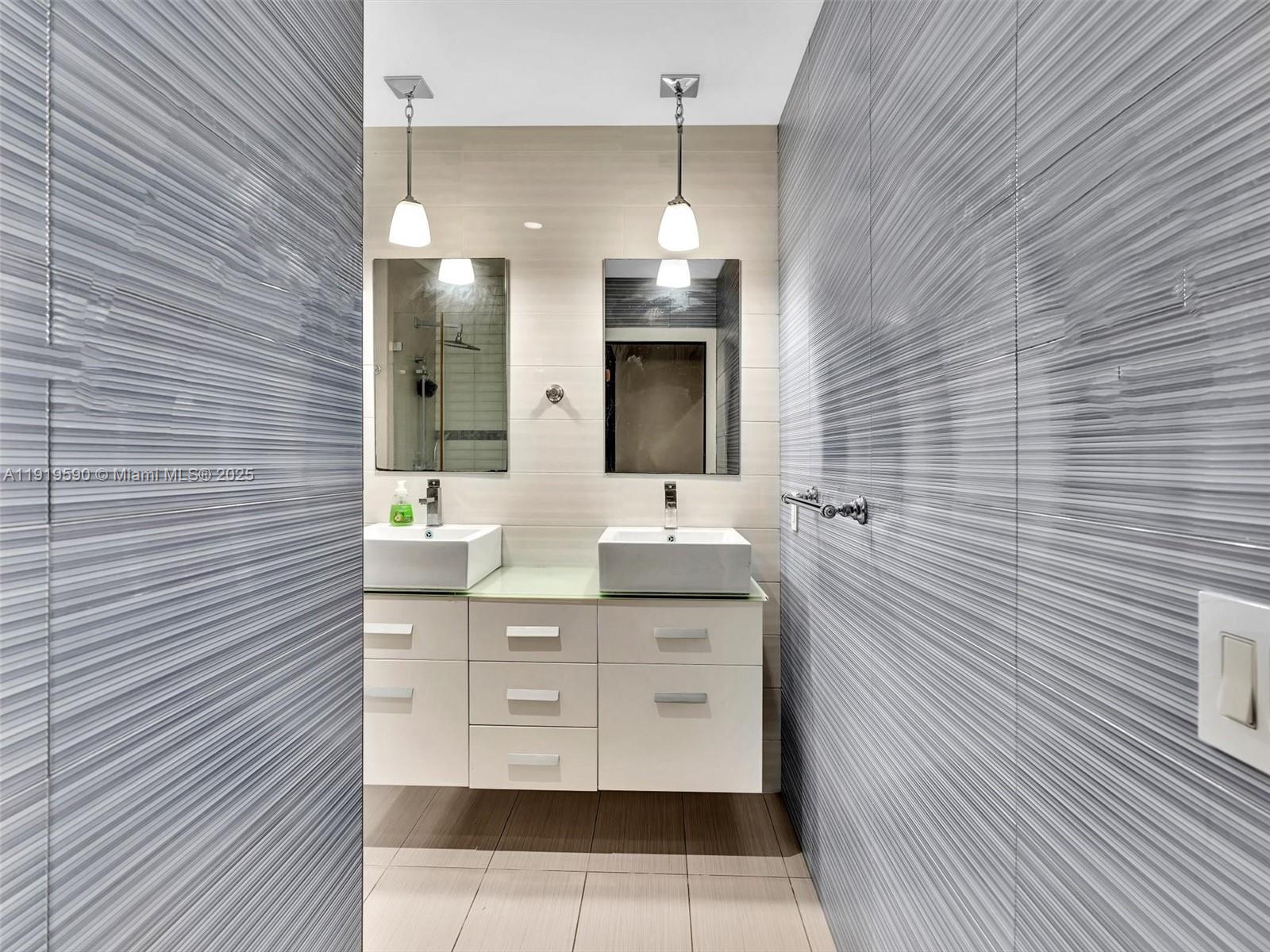 15555 Old Cutler Rd Palmetto Bay, FL 33157