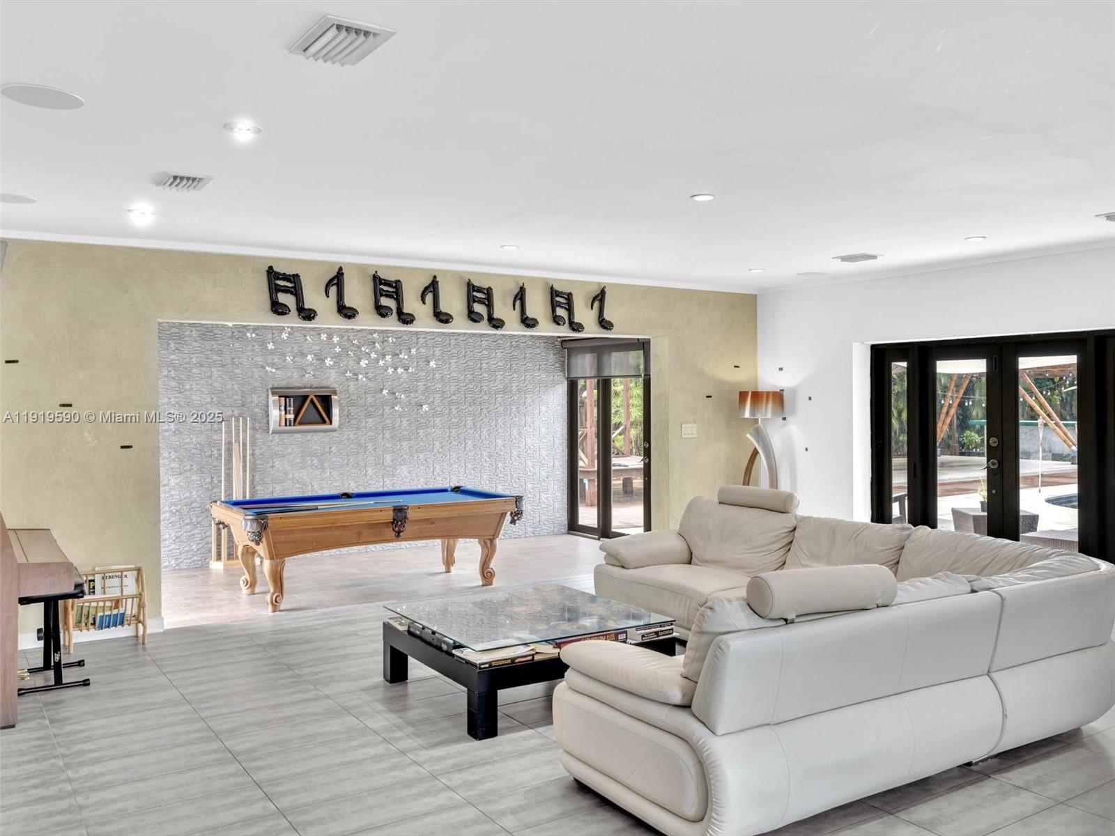 15555 Old Cutler Rd Palmetto Bay, FL 33157