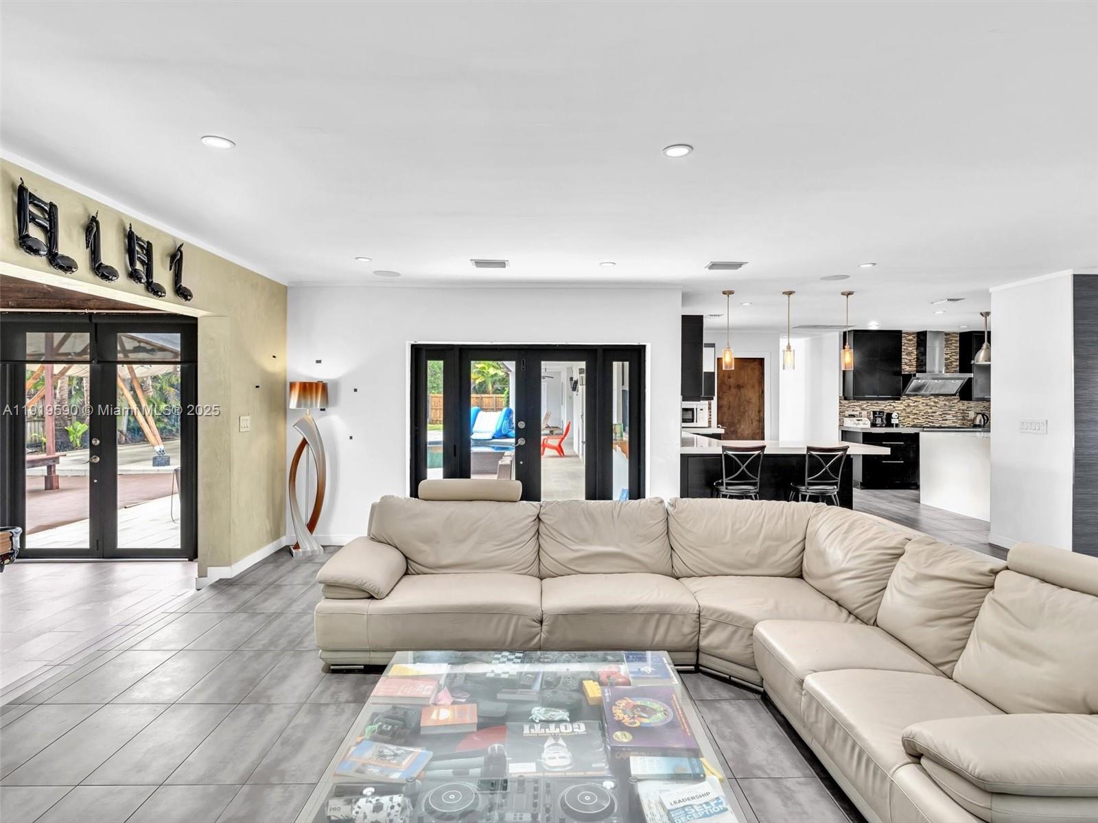 15555 Old Cutler Rd Palmetto Bay, FL 33157