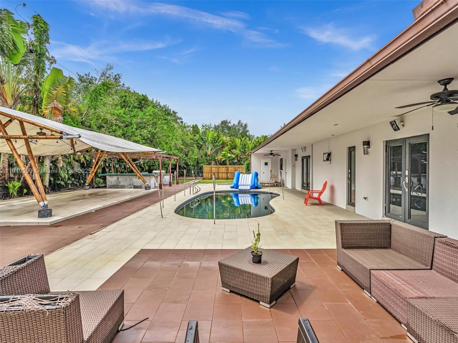 15555 Old Cutler Rd Palmetto Bay, FL 33157