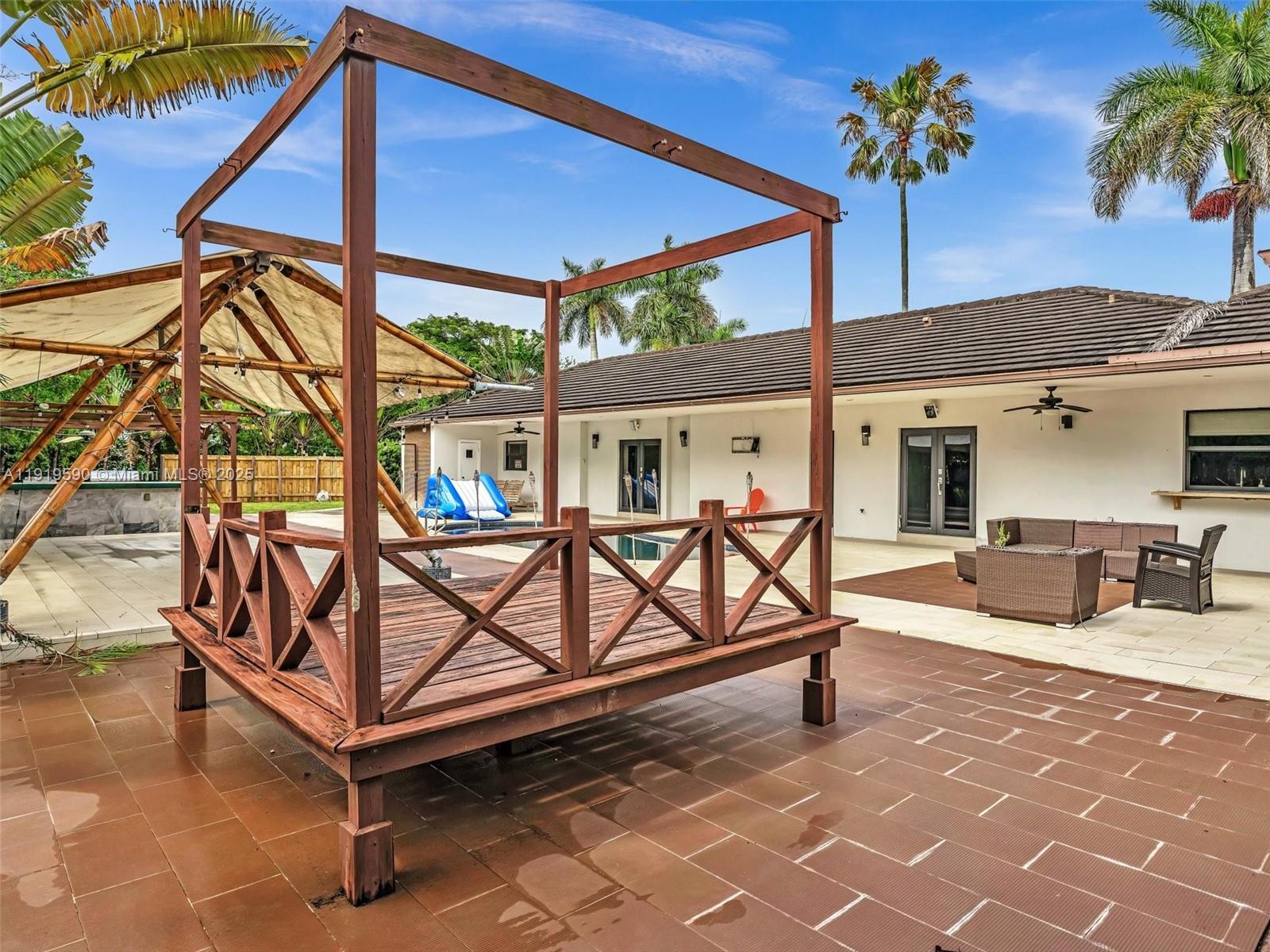 15555 Old Cutler Rd Palmetto Bay, FL 33157