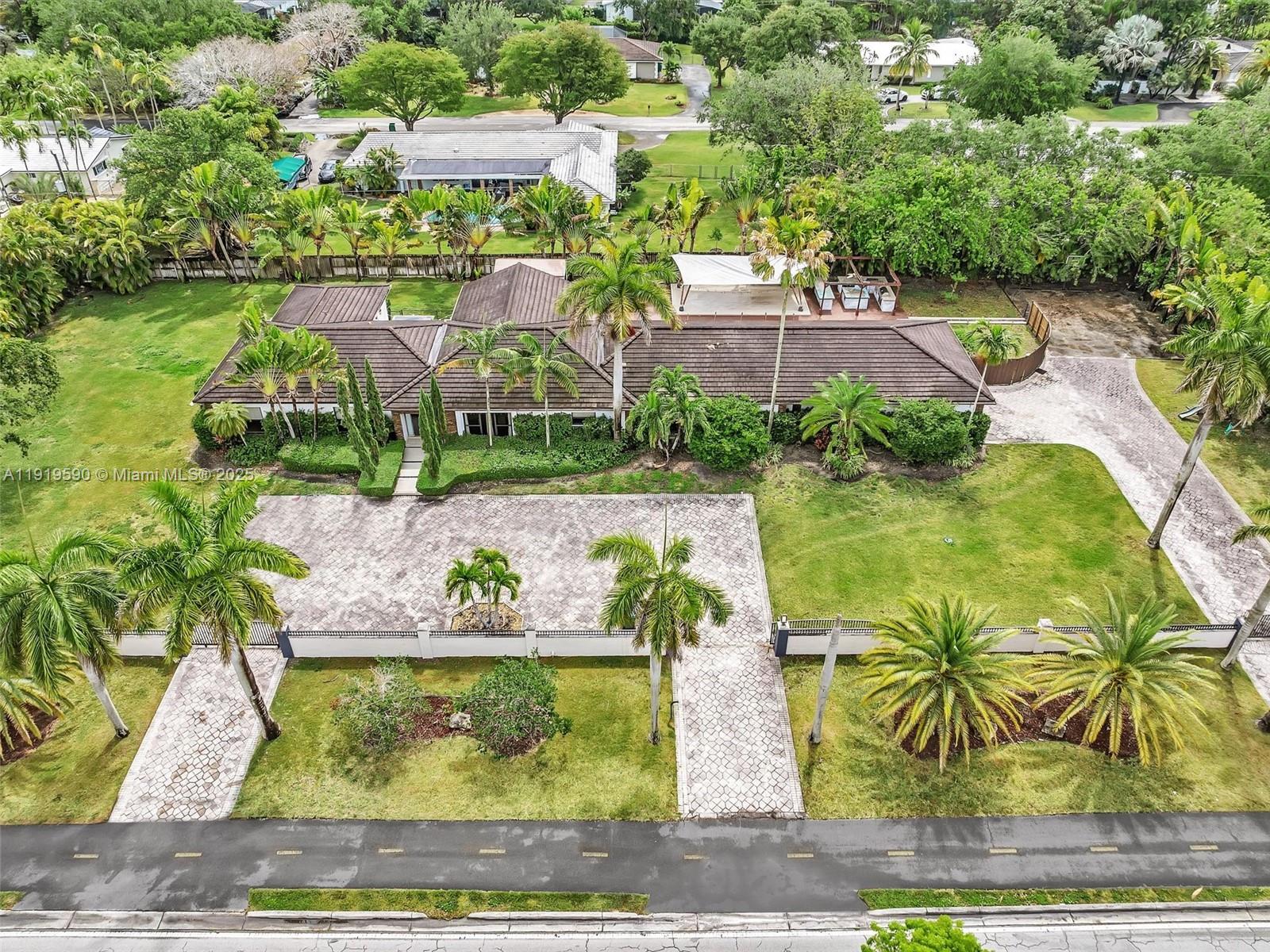 15555 Old Cutler Rd Palmetto Bay, FL 33157