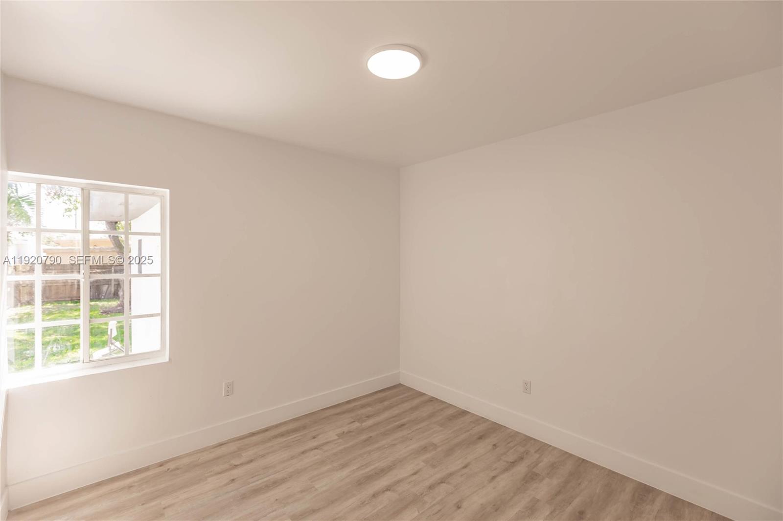 3180 NW 2nd St Miami, FL 33125