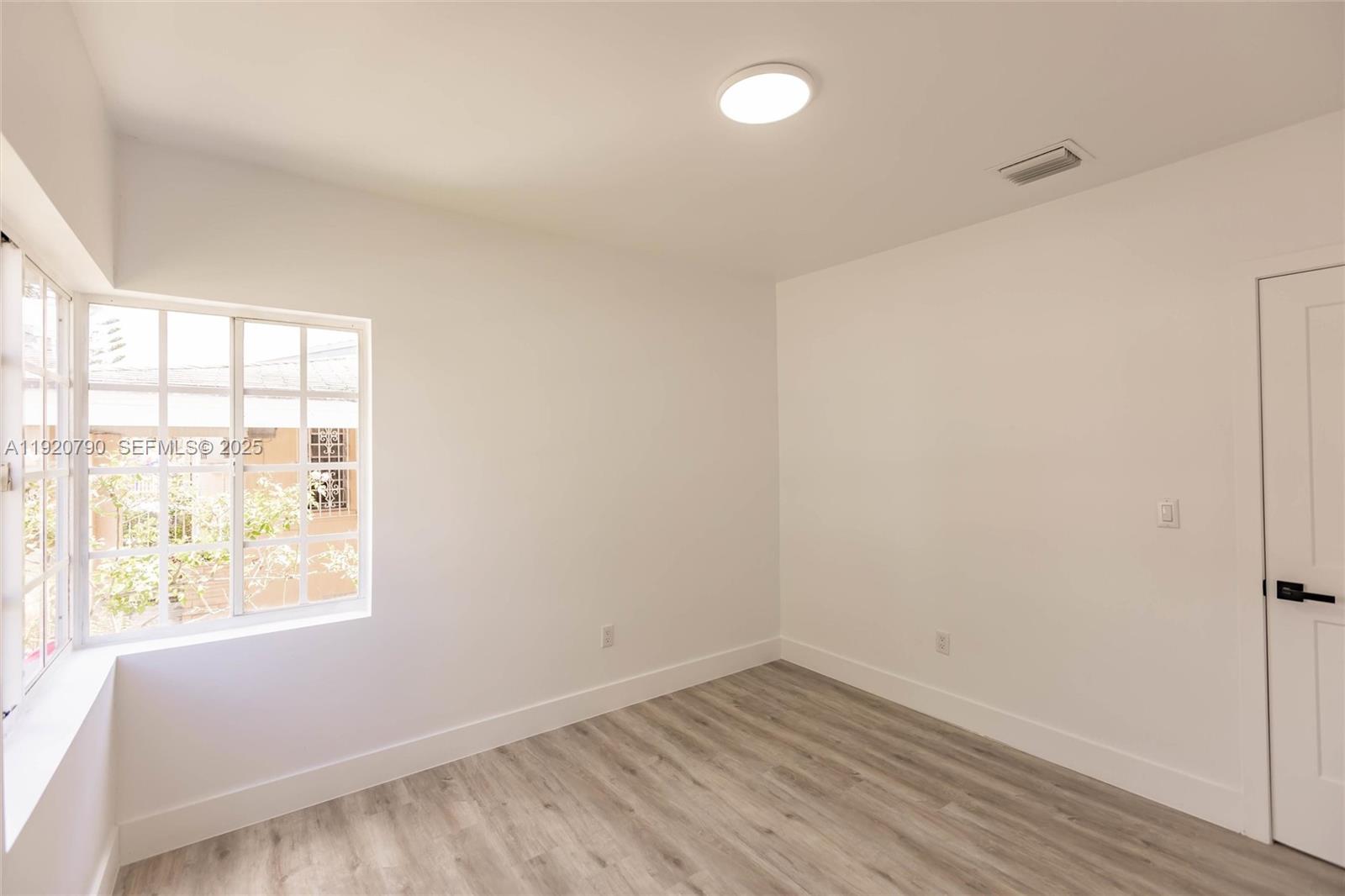 3180 NW 2nd St Miami, FL 33125