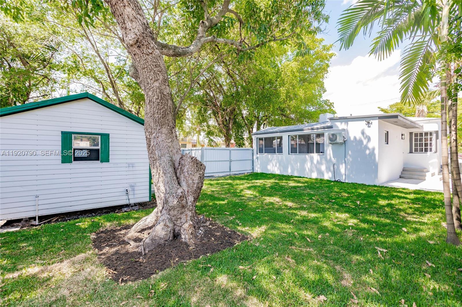 3180 NW 2nd St Miami, FL 33125