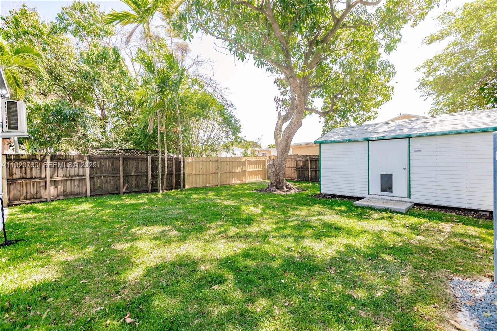 3180 NW 2nd St Miami, FL 33125