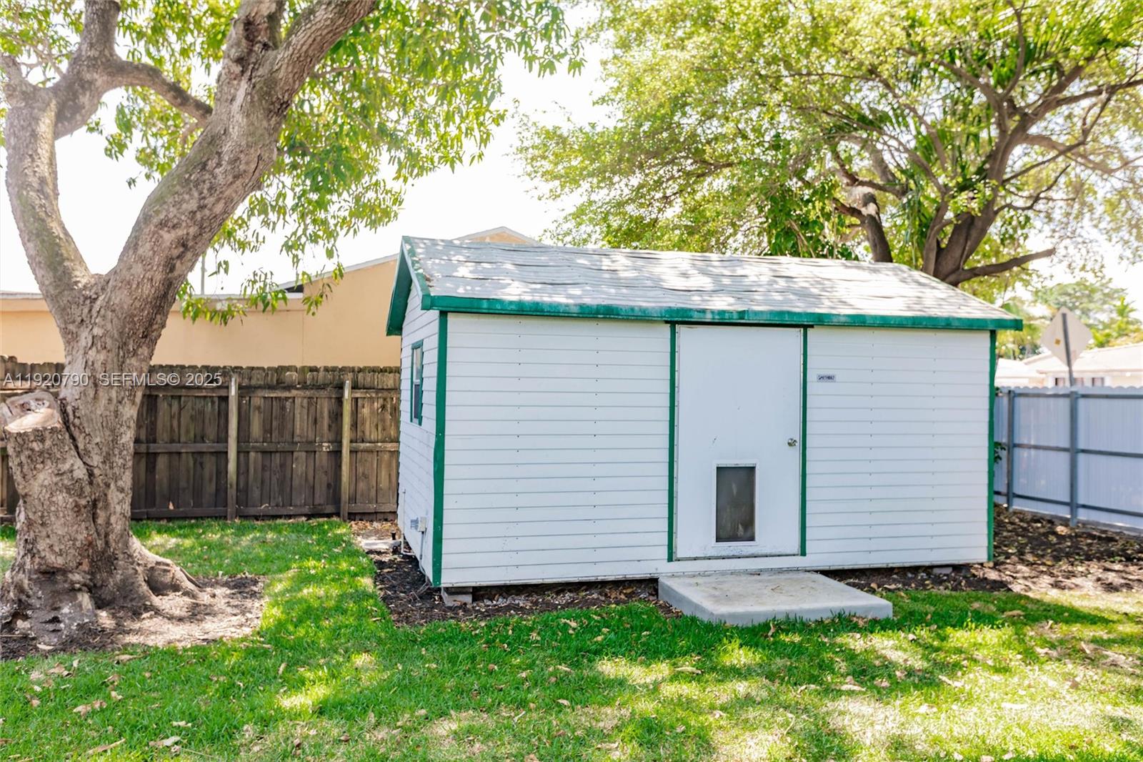 3180 NW 2nd St Miami, FL 33125