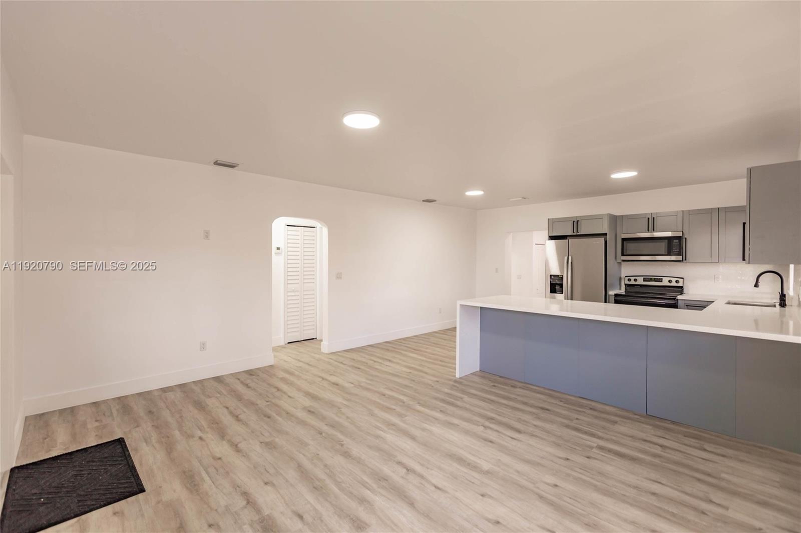 3180 NW 2nd St Miami, FL 33125