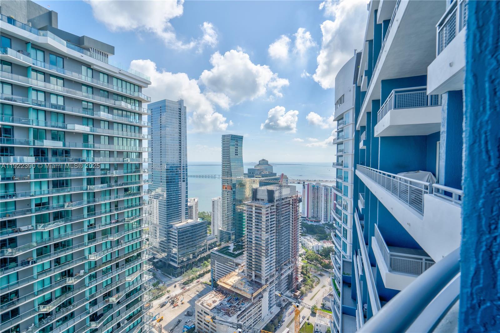 image Infinity at Brickell11
