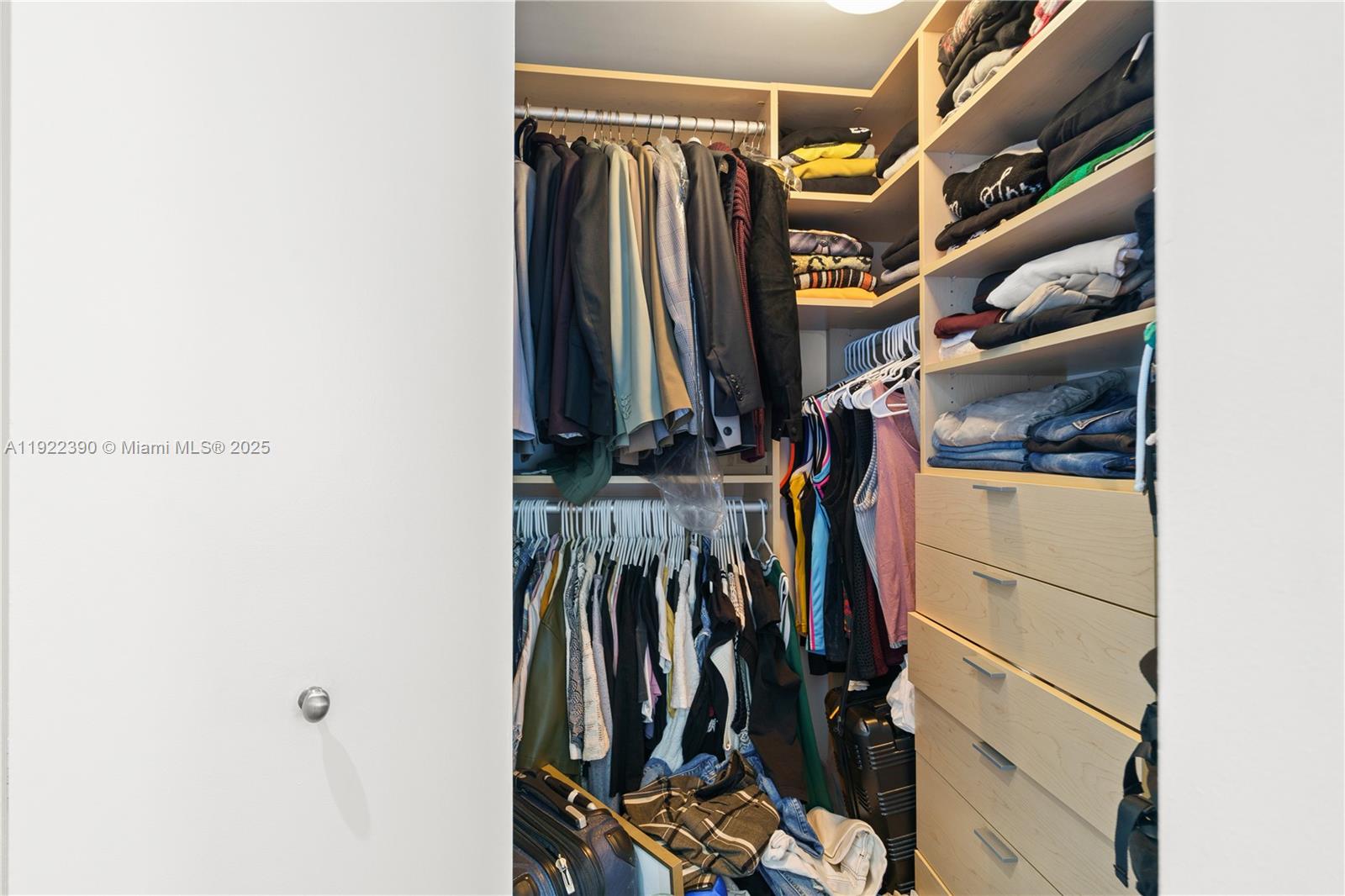 image Infinity at Brickell23