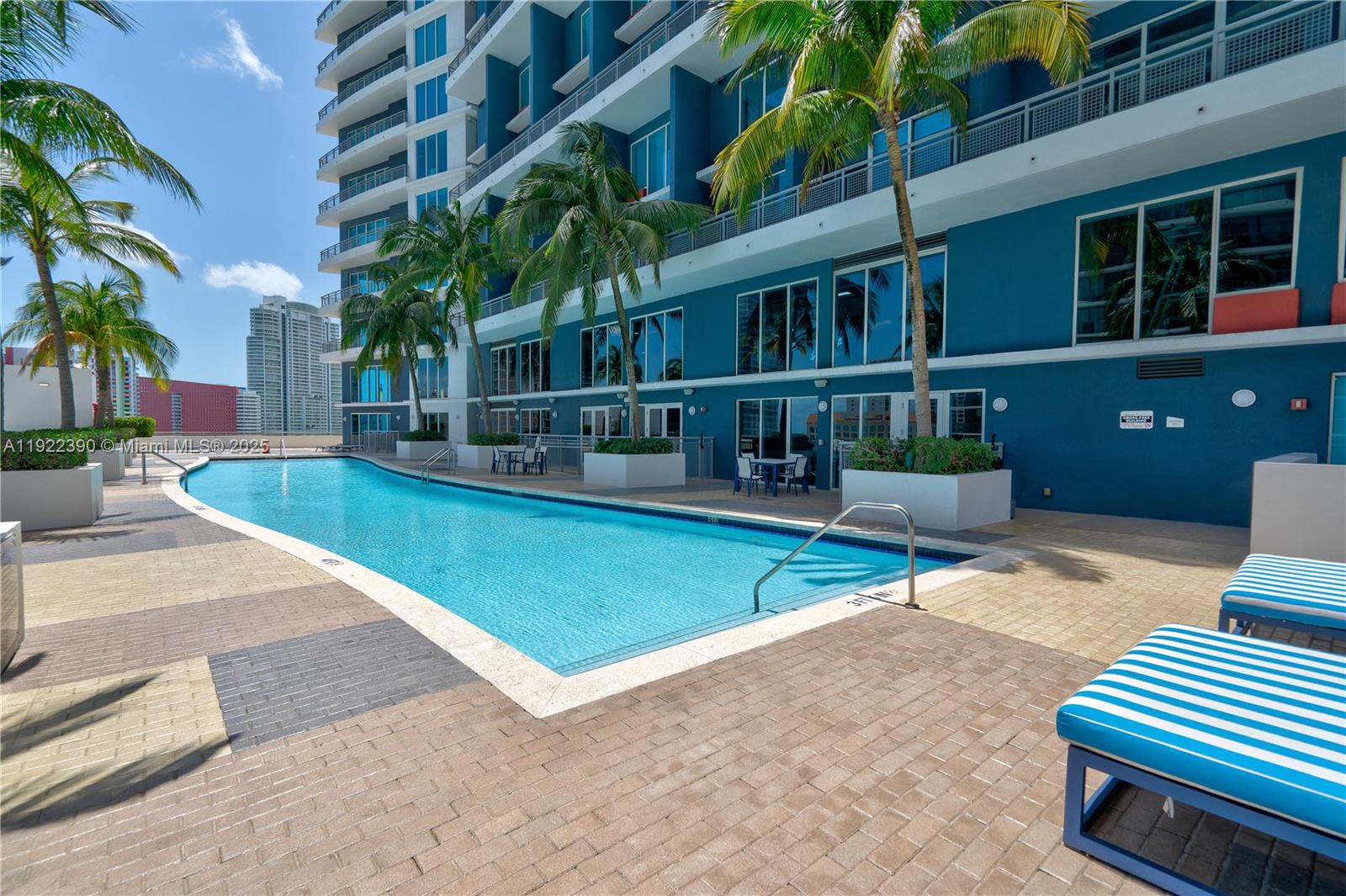 image Infinity at Brickell33