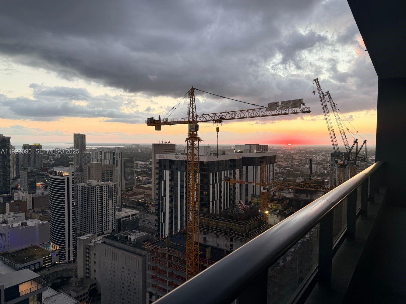 image Gale Hotel & Residences10