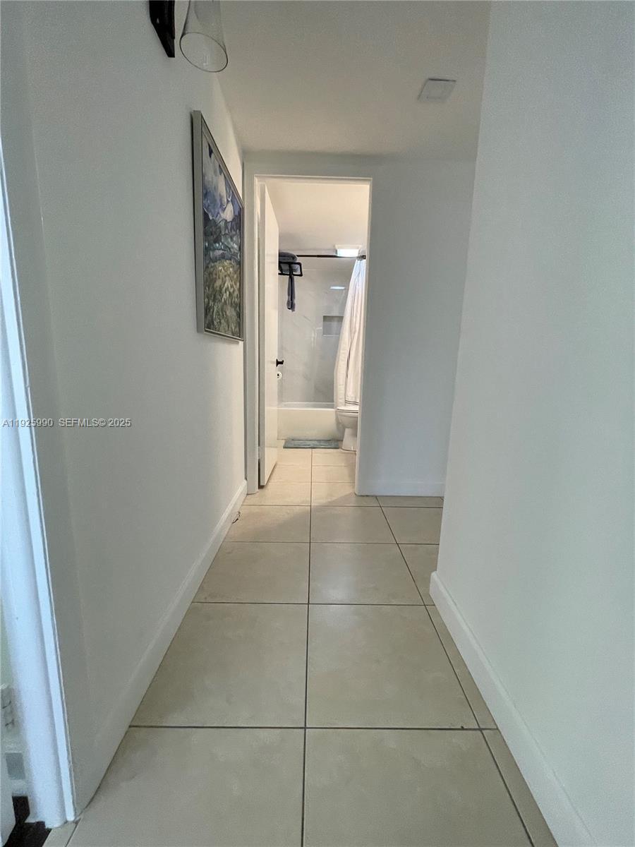 10101 E Bay Hbr Dr #402 Bay Harbor Islands, FL 33154