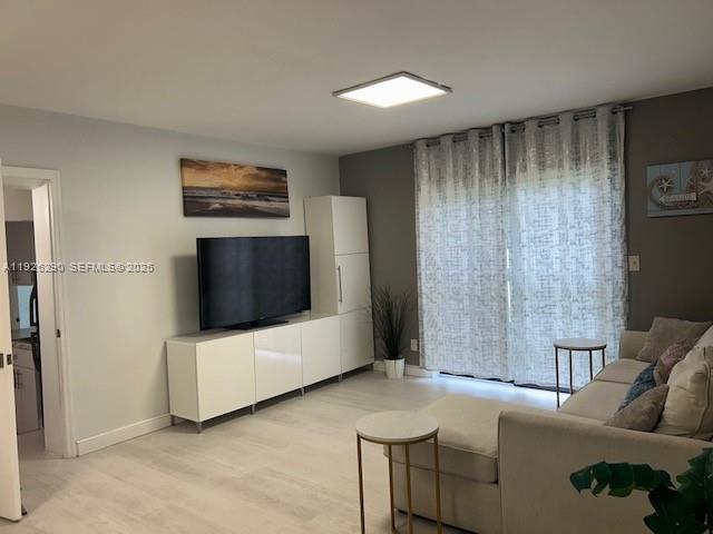 245 189th Ter Sunny Isles Beach, FL 33160