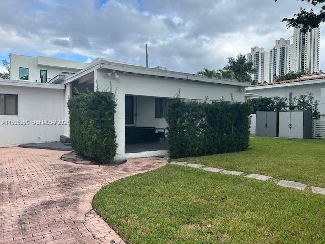 245 189th Ter Sunny Isles Beach, FL 33160