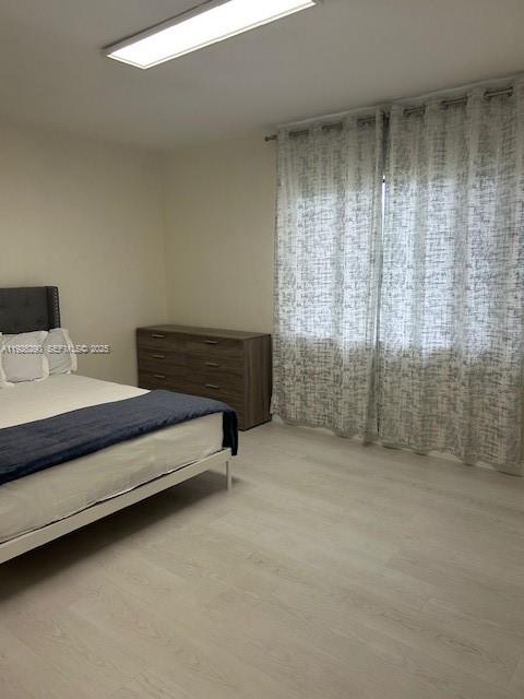 245 189th Ter Sunny Isles Beach, FL 33160