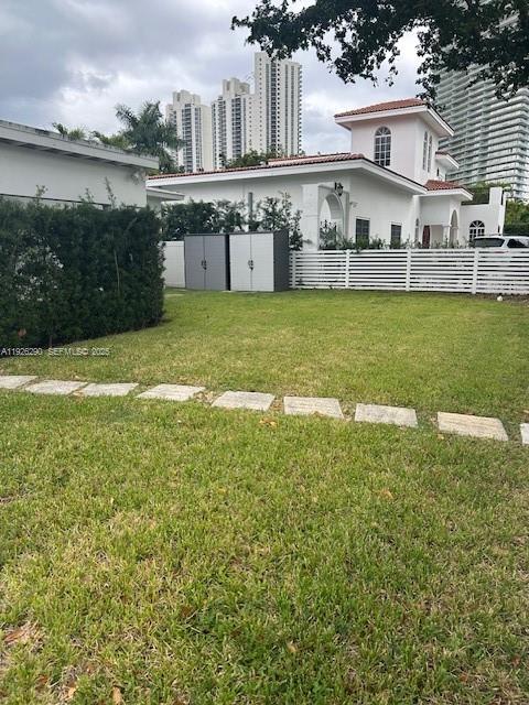 245 189th Ter Sunny Isles Beach, FL 33160