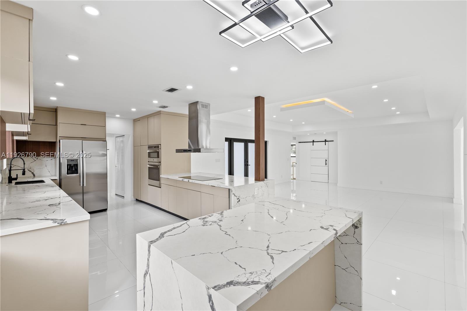 1200 Cleveland Rd Miami Beach, FL 33141