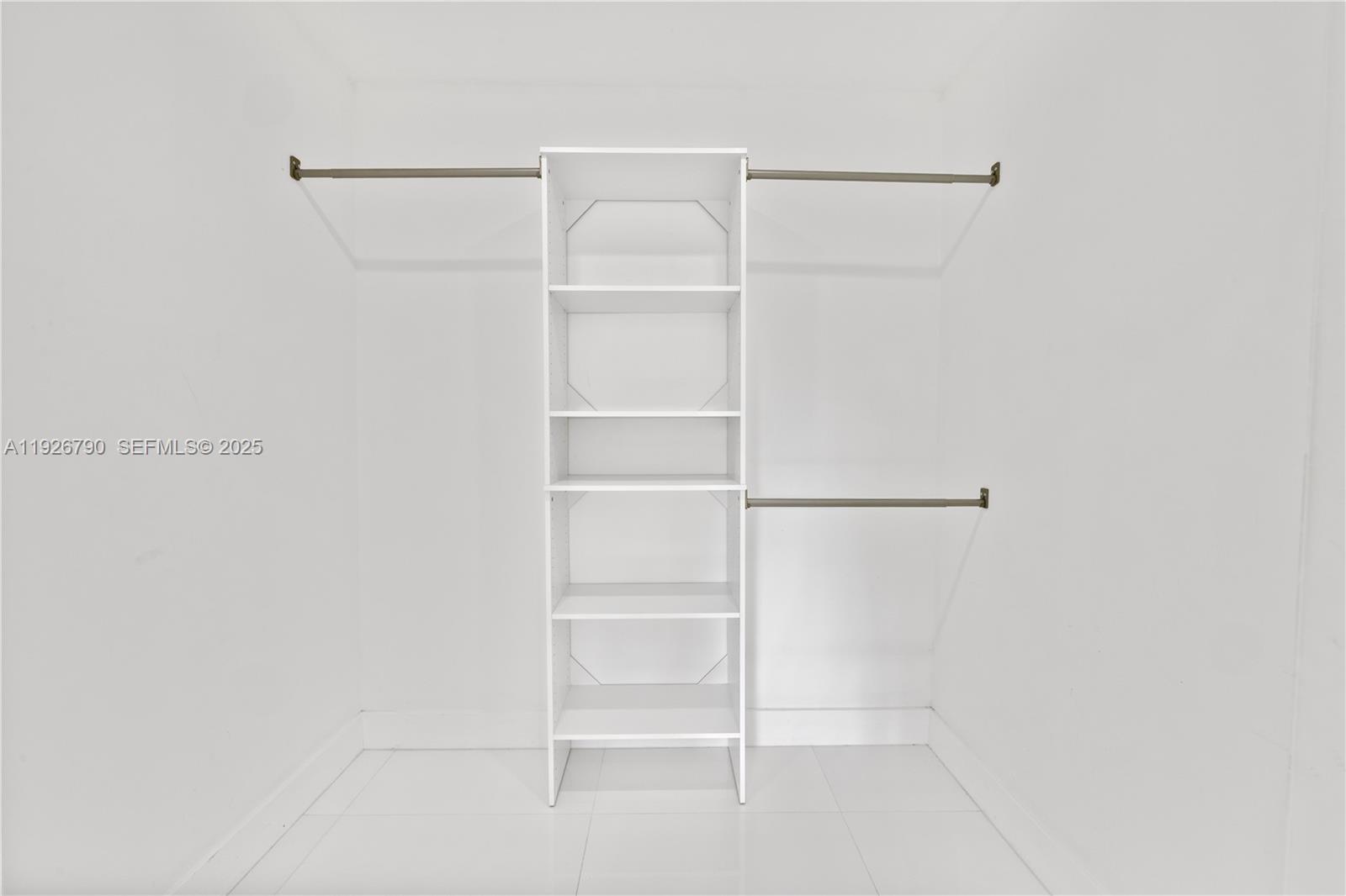 1200 Cleveland Rd Miami Beach, FL 33141