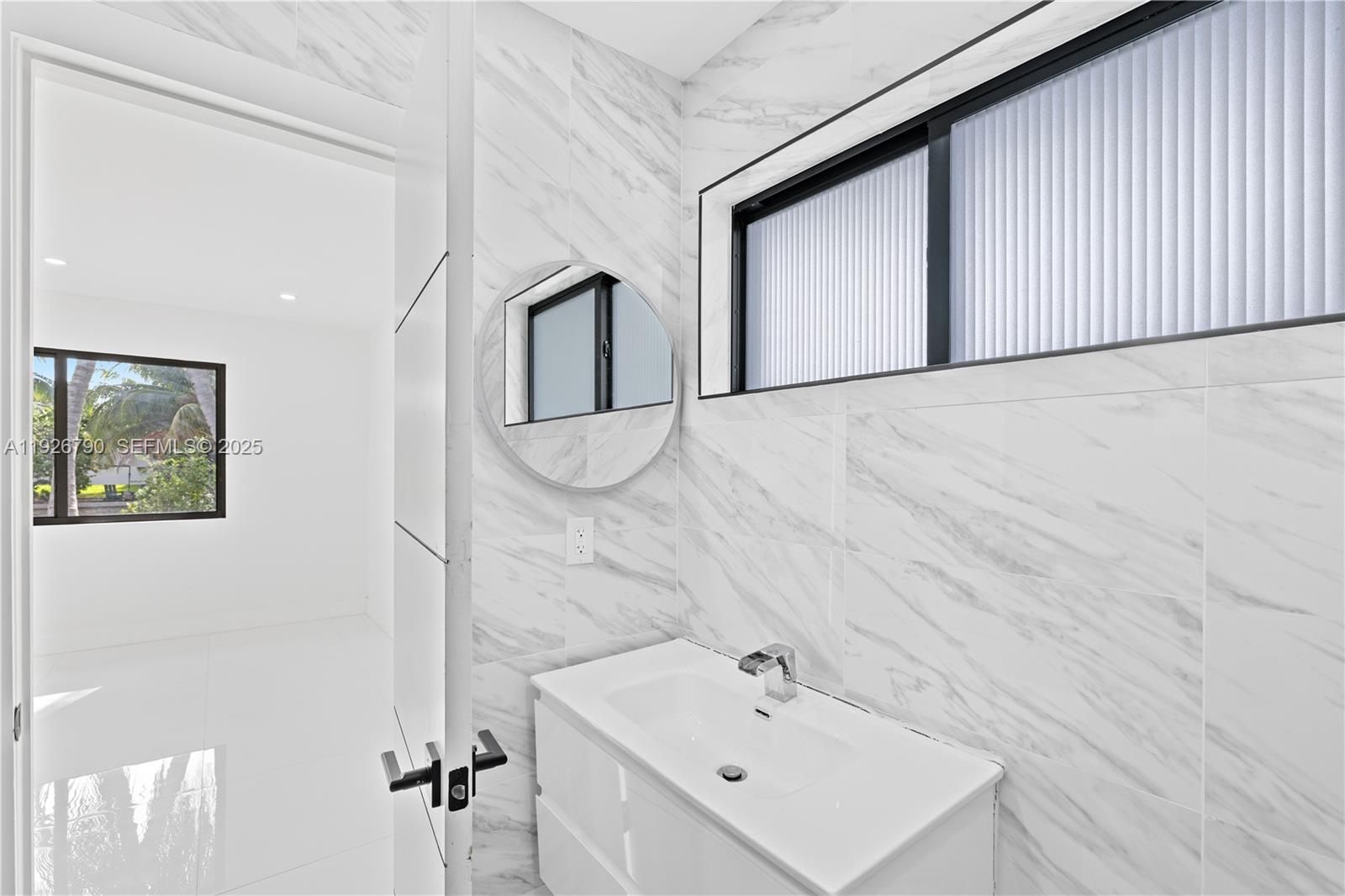 1200 Cleveland Rd Miami Beach, FL 33141