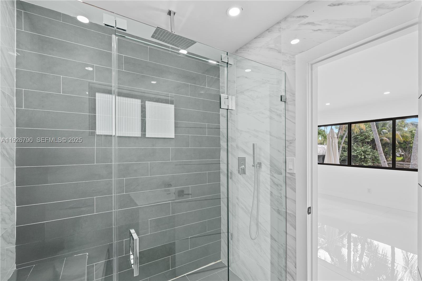 1200 Cleveland Rd Miami Beach, FL 33141