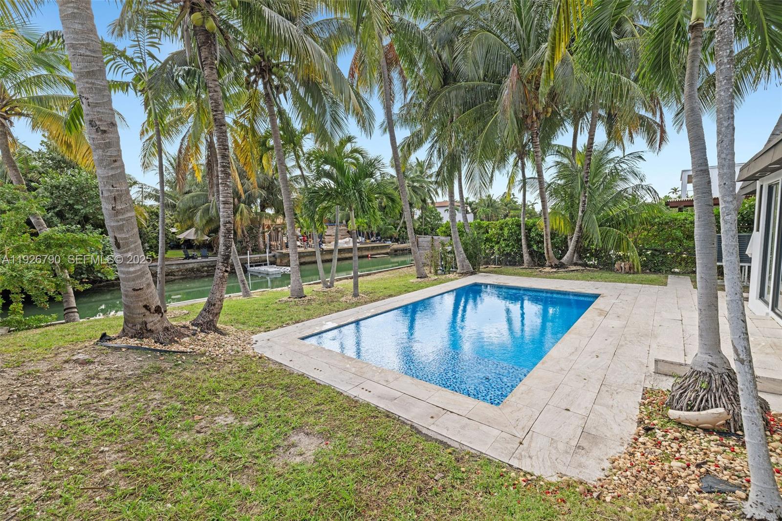 1200 Cleveland Rd Miami Beach, FL 33141