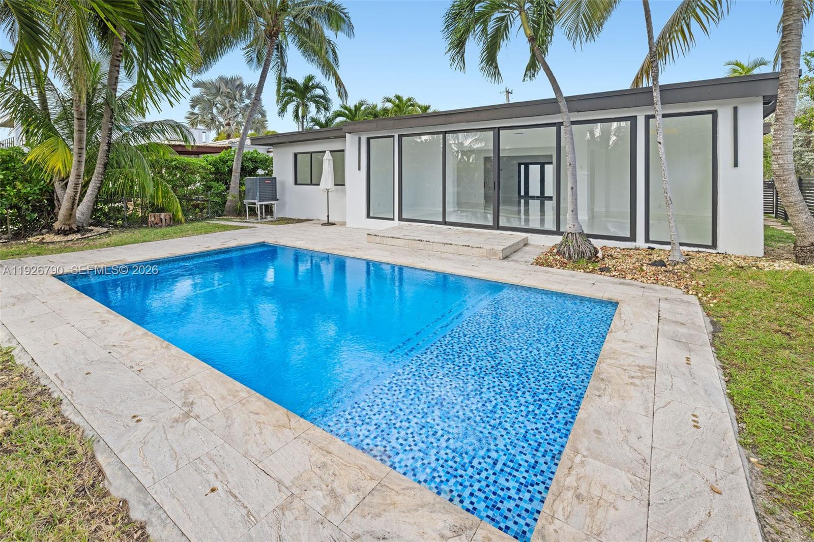 1200 Cleveland Rd Miami Beach, FL 33141