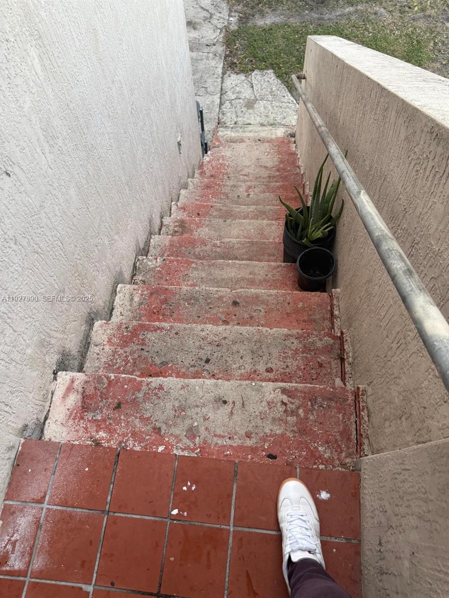 3090 NW 33rd St Miami, FL 33142