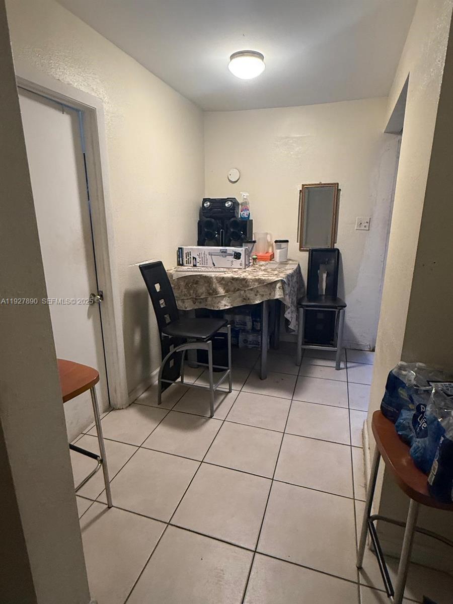 3090 NW 33rd St Miami, FL 33142